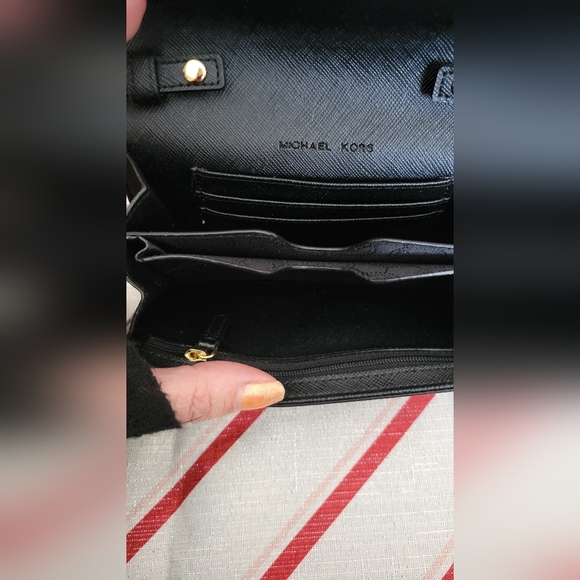 Michael Kors Jet Set Travel  Envelope Crossbody Bag - Picture 8 of 16